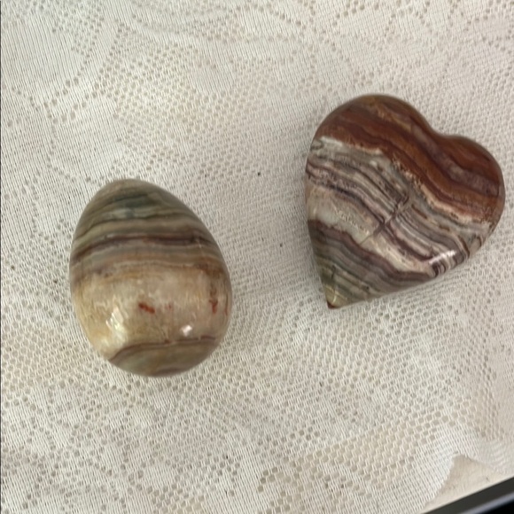 Artisan Heart and Egg Stone Decor in Brown and Cream - Picture 2 of 9